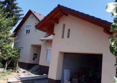 Budafoki ház homlokzatszigetelésének renoválása és színezése